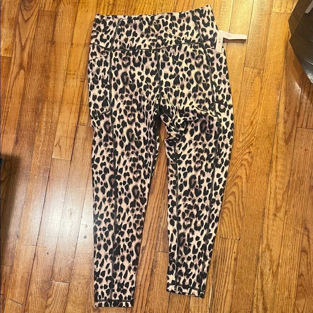 NWT Victoria’s Secret Leopard Print Leggings